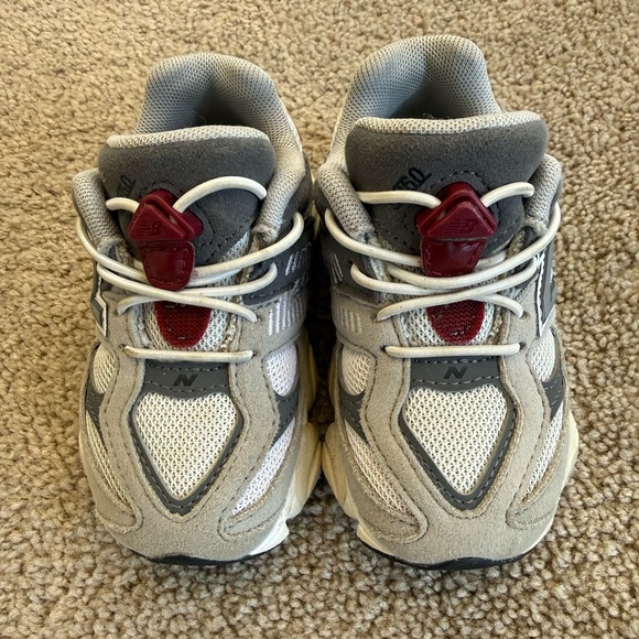 New Balance 9060 - Picture 6 of 7